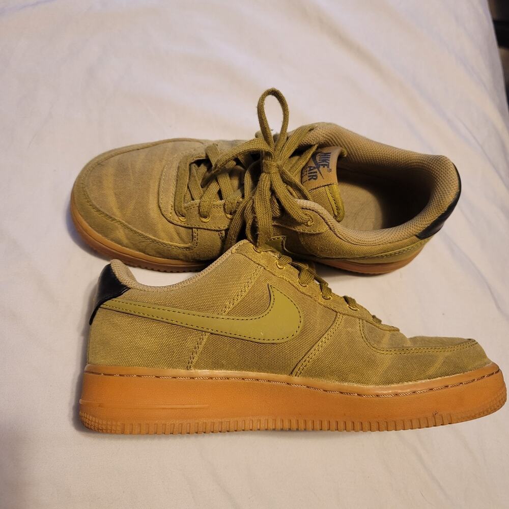 Nike Air Force 1 LV8 Camper Green And Gum Sole Style Low Size 6.5